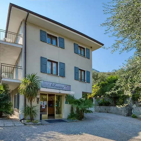Silvana Garni Limone sul Garda