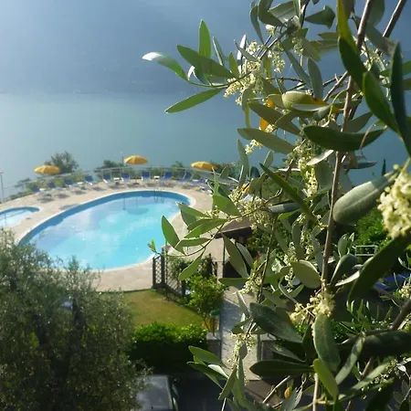 Maxi 3* Limone sul Garda