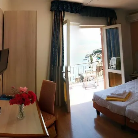 Castell - Montagnoli Group Hotel