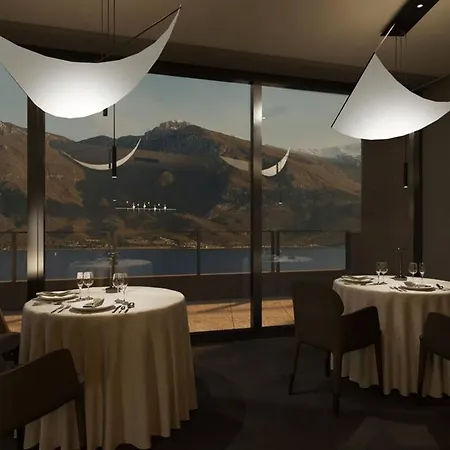 Eala My Lakeside Dream - Adults Friendly Hotel