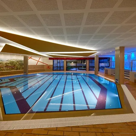 Royal Village 4*