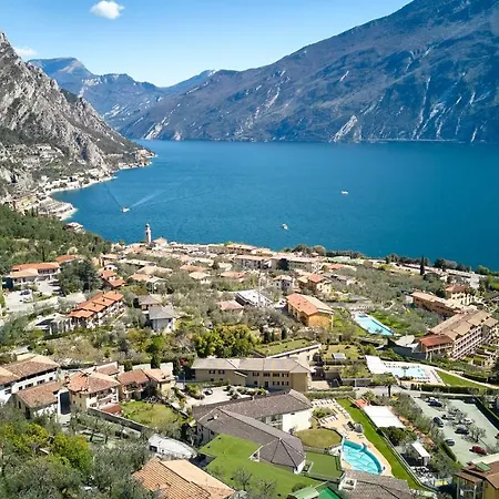 Hotel Royal Village 4*