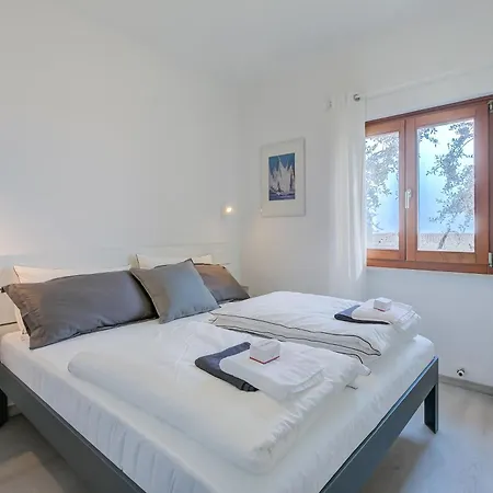Holiday home Relais Nanzello Garda Living 1 And 2 *