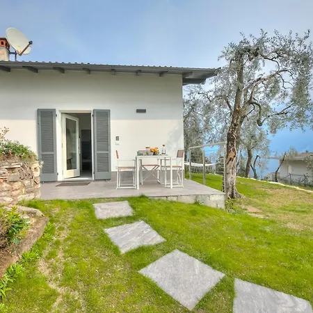 Relais Nanzello Garda Living 1 And 2 Holiday home *