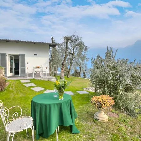Relais Nanzello Garda Living 1 And 2 Holiday home