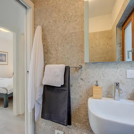 Holiday home Relais Nanzello Garda Living 1 And 2 *