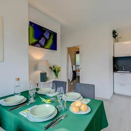 Relais Nanzello Garda Living 1 And 2