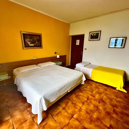 Silvana Garni Limone sul Garda