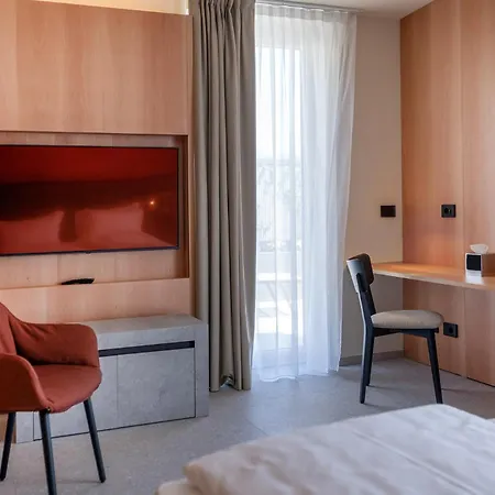 Hotel Llac Living Nature 4*