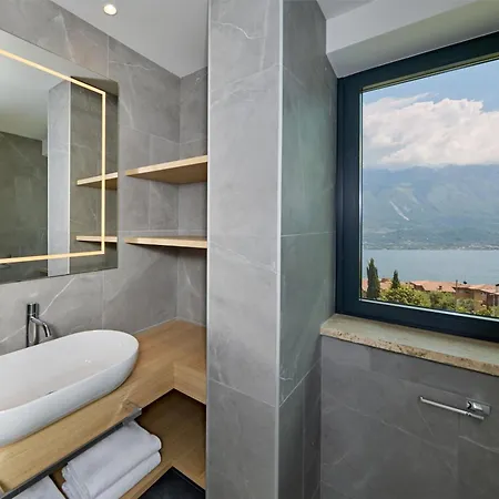Royal Village 4* Limone sul Garda