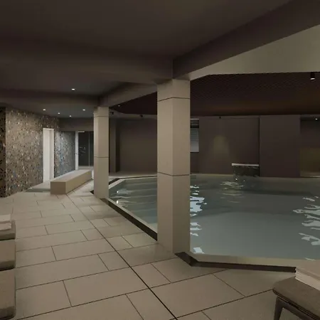 Royal Village Hotel 4*
