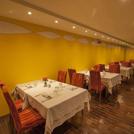 Royal Village Hotel 4*
