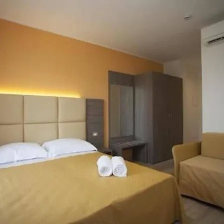 Royal Village 4*