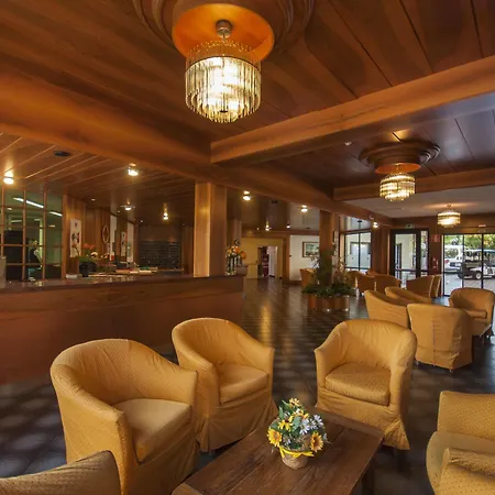 Royal Village Hotel 4*