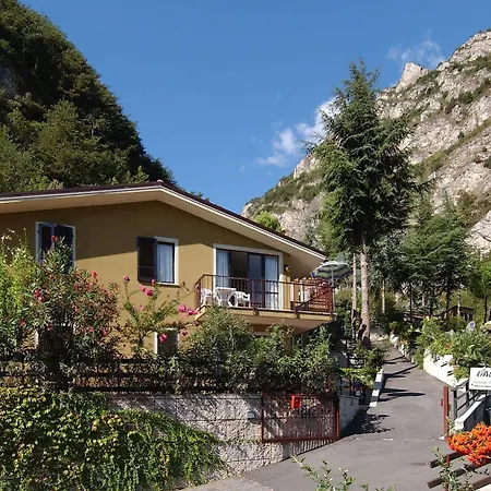 Oasi Apartamento Limone sul Garda