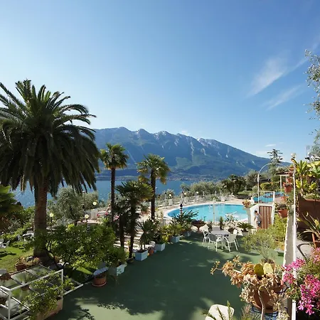 Riviera Hotel
